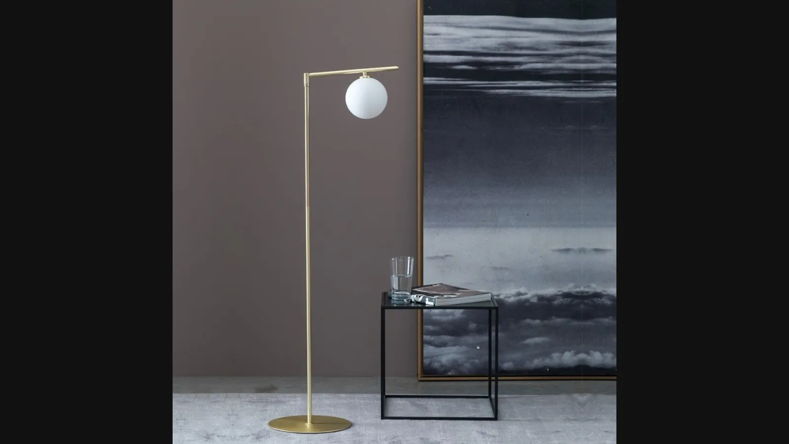 Lampada da terra con struttura snodabile in metallo cromato o oro lucido Dada Floor di Adriani e Rossi